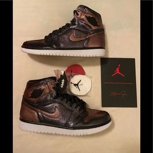 COPY - Jordan 1 fearless women size 10